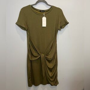 NWT Khaki Green Short Sleeve Dress - Women’s Size Medium